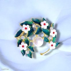 Ghim Cài Áo Hình Nguyệt Quế Tráng Men Đính Ngọc Trai Dành Cho Nữ - 5cm 17 Ghim Cài Áo Hình Nguyệt Quế Tráng Men Đính Ngọc Trai Dành Cho Nữ - 5cm - Donabico Mart