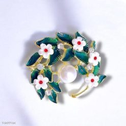 Ghim Cài Áo Hình Nguyệt Quế Tráng Men Đính Ngọc Trai Dành Cho Nữ - 5cm 11 Ghim Cài Áo Hình Nguyệt Quế Tráng Men Đính Ngọc Trai Dành Cho Nữ - 5cm - Donabico Mart