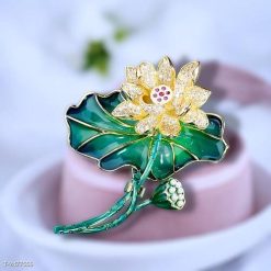 Ghim Trâm Cài Lá Sen Tráng Men Vàng Kim Cương Giả Cao Cấp Thời Trang Dành Cho Nam Nữ - 6.5cm - Donabico Mart