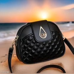 Túi Đeo Chéo Khóa Giọt Lệ 3 Ngăn Da Pu Mềm Siêu Xinh WH127 11 Túi Đeo Chéo Khóa Giọt Lệ 3 Ngăn Da Pu Mềm Siêu Xinh WH127 - Donabico Mart