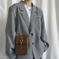 Túi Đeo Chéo Nam Nữ Unisex Form Cứng Khóa Nam Châm Thời Trang WH593 Winnie House 14 Túi Đeo Chéo Nam Nữ Unisex Form Cứng Khóa Nam Châm Thời Trang WH593 Winnie House - Donabico Mart