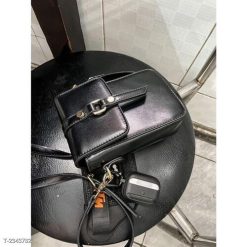 Túi Đeo Chéo Nam Nữ Unisex Form Cứng Khóa Nam Châm Thời Trang WH593 Winnie House 22 Túi Đeo Chéo Nam Nữ Unisex Form Cứng Khóa Nam Châm Thời Trang WH593 Winnie House - Donabico Mart