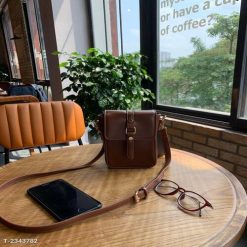 Túi Đeo Chéo Nam Nữ Unisex Form Cứng Khóa Nam Châm Thời Trang WH593 Winnie House 21 Túi Đeo Chéo Nam Nữ Unisex Form Cứng Khóa Nam Châm Thời Trang WH593 Winnie House - Donabico Mart